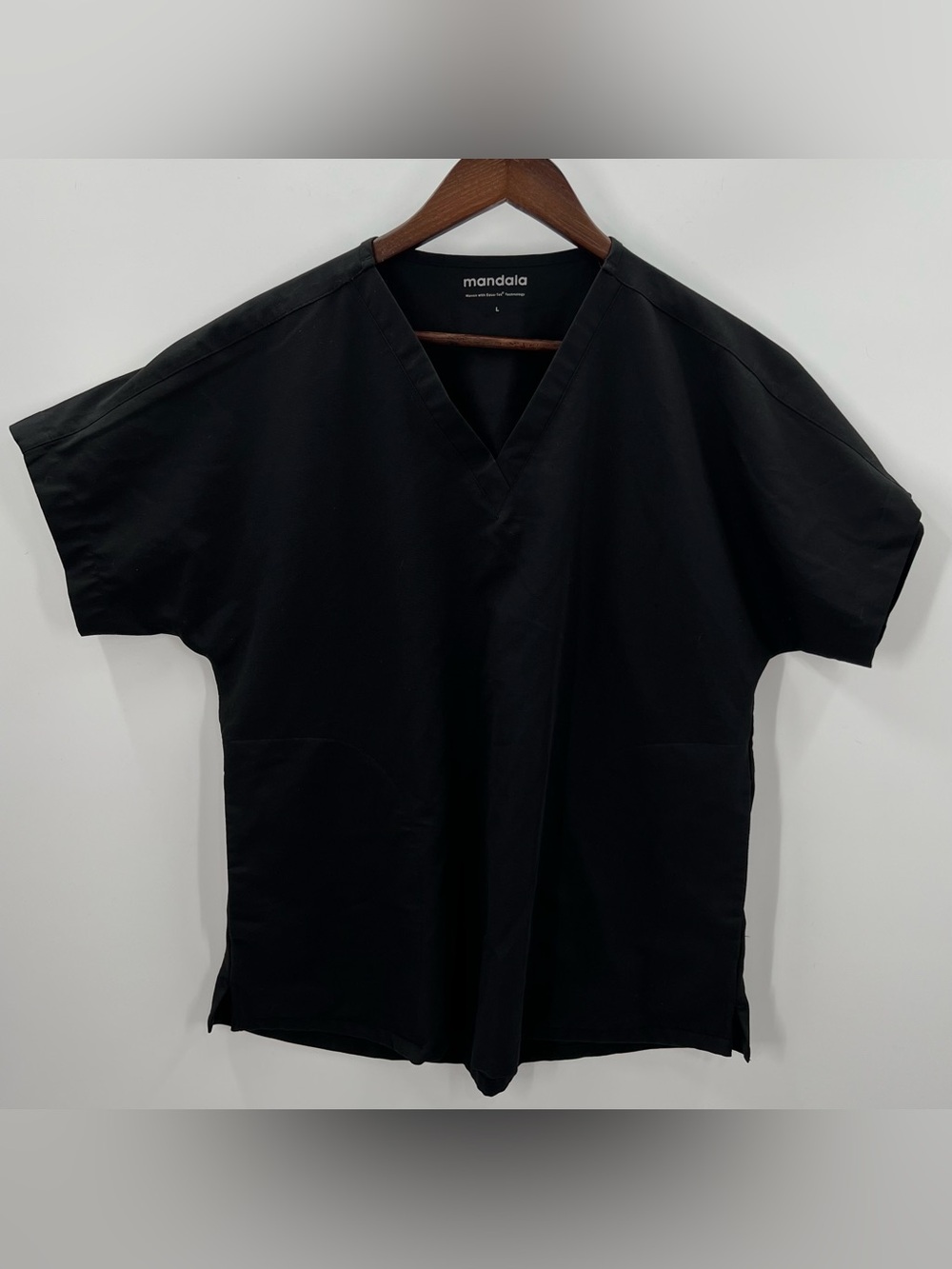 457 Mandala Large Black V-Neck Shirt